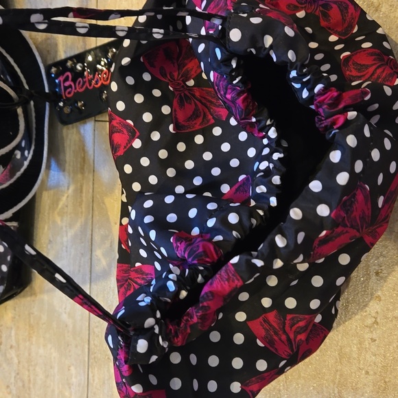 Betsey Johnson Betseyville Unique Clear Vinyl Tote with Removable Drawstring Bag - Picture 16 of 16